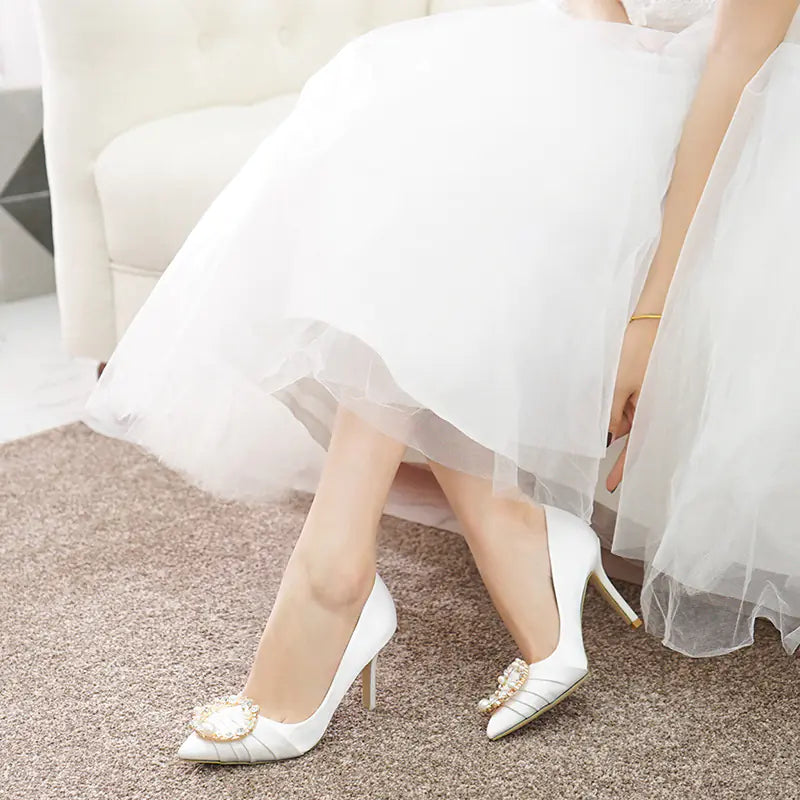 2023 New White High Heels with Pearls and Rhinestones